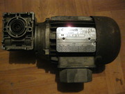 3 Электродвигатель с редуктором CAPANELLI (Италия) б/у,  220/400 В,  0, 0